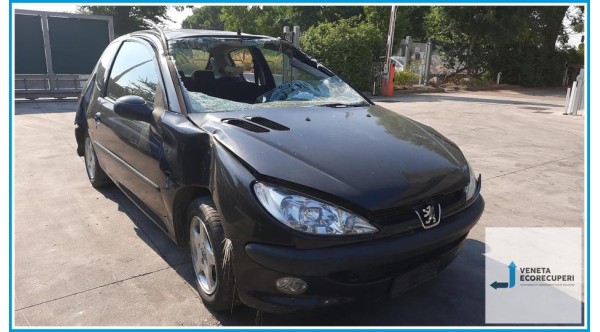 PEUGEOT 206  del 2005 parti usate e ricambi - Tipo Motore 8HX