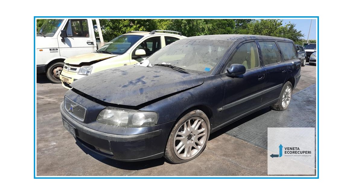 VOLVO V70/XC70  del 2002 parti usate e ricambi - Tipo Motore D5244T