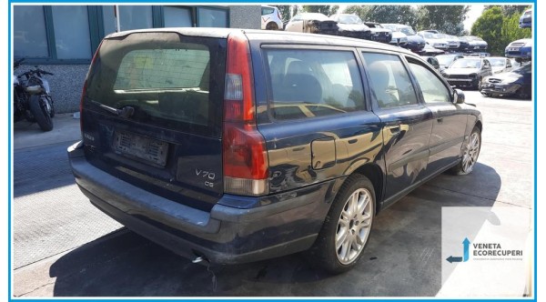 VOLVO V70/XC70  del 2002 parti usate e ricambi - Tipo Motore D5244T