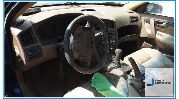 VOLVO V70/XC70  del 2002 parti usate e ricambi - Tipo Motore D5244T