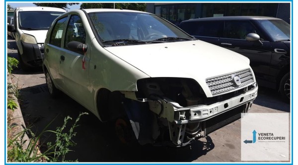 FIAT PUNTO CLASSIC 2U del 2009 parti usate e ricambi - Tipo Motore 188A4000