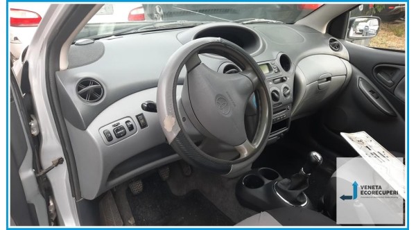 TOYOTA YARIS JPP del 2000 parti usate e ricambi - Tipo Motore 1SZFE
