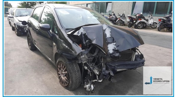 FIAT GRANDE PUNTO 4C del 2008 parti usate e ricambi - Tipo Motore 199A2000