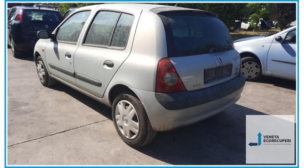 RENAULT CLIO 2a Serie  del 2002 parti usate e ricambi - Tipo Motore K9KA7