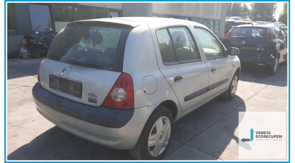 RENAULT CLIO 2a Serie  del 2002 parti usate e ricambi - Tipo Motore K9KA7