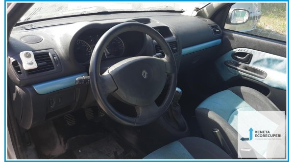 RENAULT CLIO 2a Serie  del 2002 parti usate e ricambi - Tipo Motore K9KA7