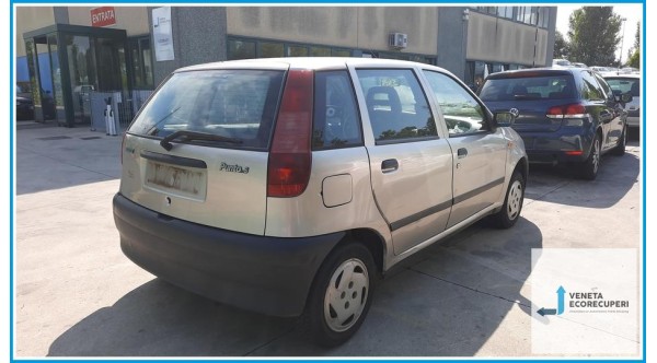 FIAT PUNTO 1a Serie  del 1997 parti usate e ricambi - Tipo Motore 176B4000