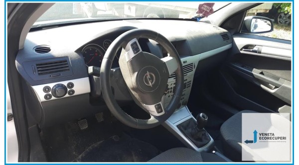 OPEL ASTRA A04 del 2009 parti usate e ricambi - Tipo Motore Z17DTR