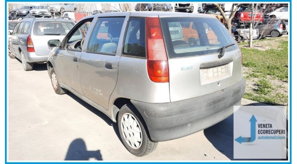 FIAT PUNTO 1a Serie  del 1997 parti usate e ricambi