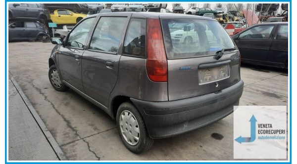 FIAT PUNTO 1a Serie  del 1997 parti usate e ricambi
