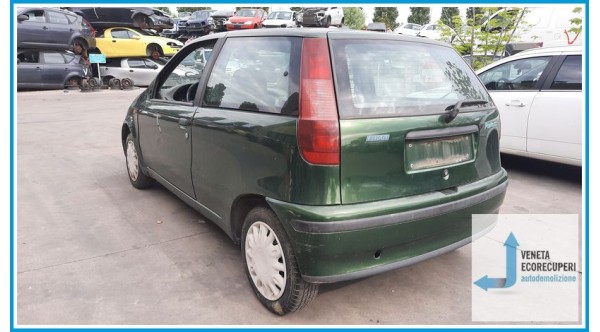 FIAT PUNTO 1a Serie  del 1995 parti usate e ricambi