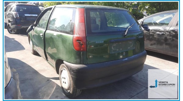 FIAT PUNTO 1a Serie  del 1994 parti usate e ricambi - Tipo Motore 176A8000