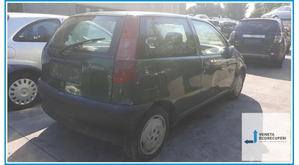 FIAT PUNTO 1a Serie  del 1994 parti usate e ricambi - Tipo Motore 176A8000