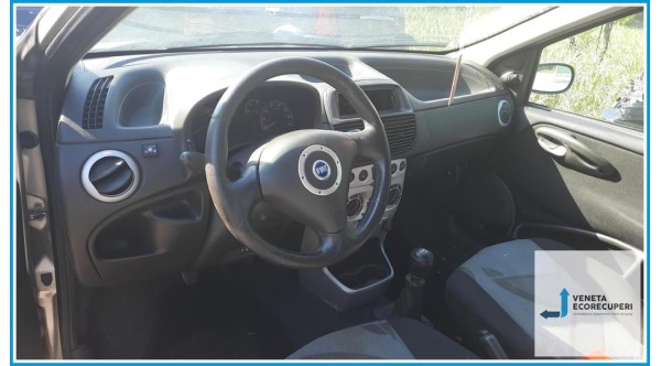 FIAT PUNTO 2U del 2005 parti usate e ricambi - Tipo Motore 188A4000