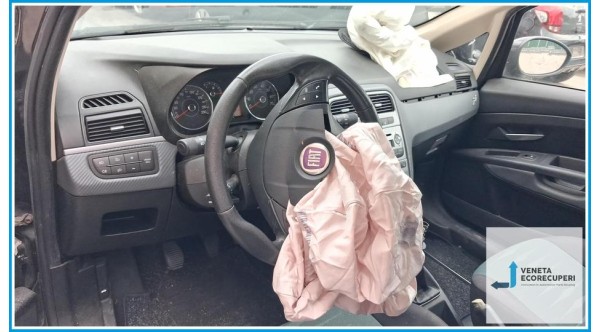 FIAT GRANDE PUNTO 4C del 2009 parti usate e ricambi - Tipo Motore 350A1000