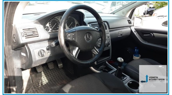 MERCEDES-BENZ Classe B T245 del 2008 parti usate e ricambi - Tipo Motore 640940