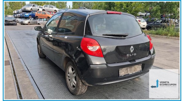 RENAULT CLIO 3a Serie  del 2008 parti usate e ricambi - Tipo Motore D4FD7