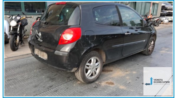 RENAULT CLIO 3a Serie  del 2008 parti usate e ricambi - Tipo Motore D4FD7