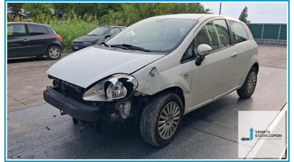 FIAT GRANDE PUNTO 4C del 2009 parti usate e ricambi - Tipo Motore 350A1000