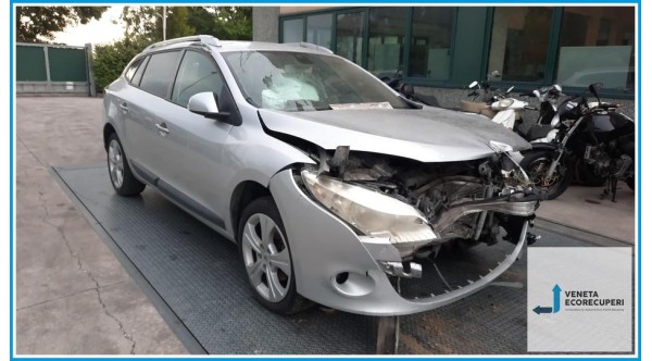 RENAULT MEGANE 3a Serie  del 2010 parti usate e ricambi - Tipo Motore K9KJ8