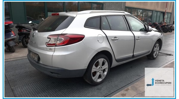 RENAULT MEGANE 3a Serie  del 2010 parti usate e ricambi - Tipo Motore K9KJ8