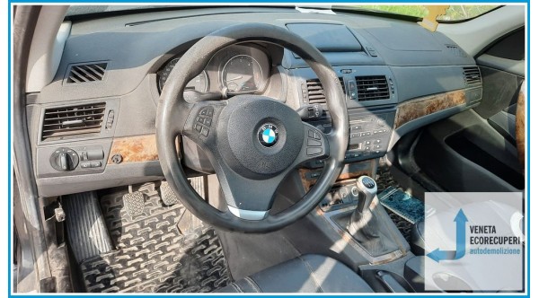 BMW X3 E83 del 2006 parti usate e ricambi