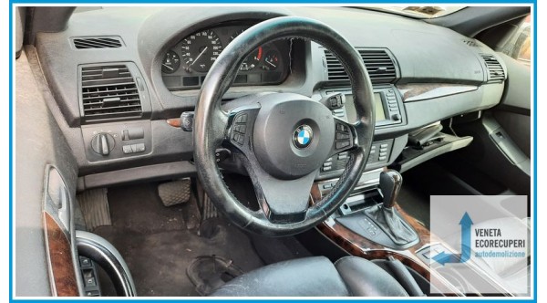 BMW X5 E53 del 2005 parti usate e ricambi