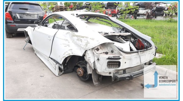 AUDI TT 8J del 2010 parti usate e ricambi