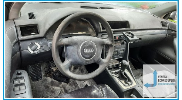 AUDI A4 8E del 2003 parti usate e ricambi
