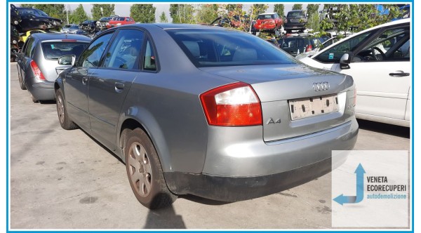 AUDI A4 8E del 2001 parti usate e ricambi
