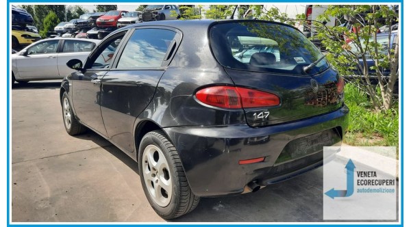 ALFA ROMEO 147 W8 del 2006 parti usate e ricambi