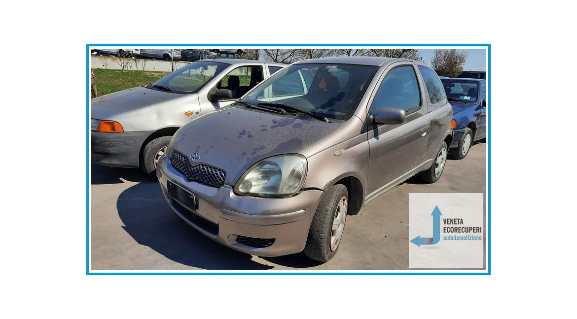 TOYOTA YARIS FRP del 2003 parti usate e ricambi