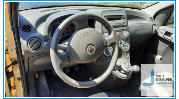 FIAT PANDA 3U del 2010 parti usate e ricambi