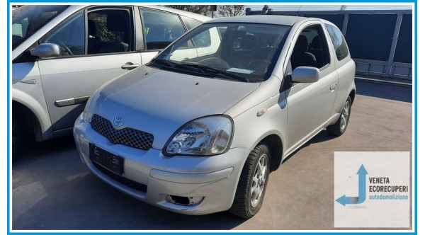 TOYOTA YARIS FRP del 2005 parti usate e ricambi