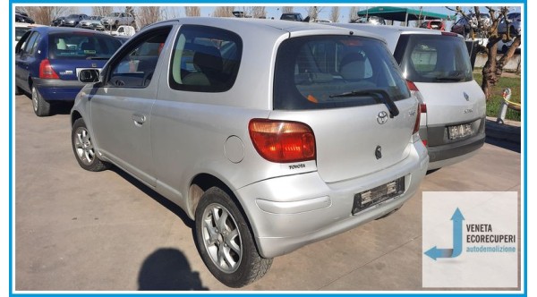 TOYOTA YARIS FRP del 2005 parti usate e ricambi