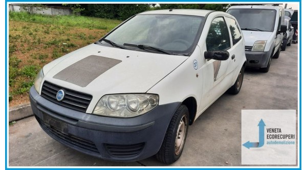 FIAT PUNTO VAN 2U del 2004 parti usate e ricambi