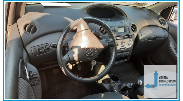 TOYOTA YARIS FRP del 2005 parti usate e ricambi
