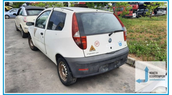 FIAT PUNTO VAN 2U del 2004 parti usate e ricambi
