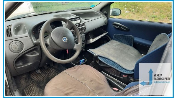 FIAT PUNTO VAN 2U del 2004 parti usate e ricambi