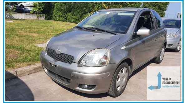 TOYOTA YARIS FRP del 2003 parti usate e ricambi