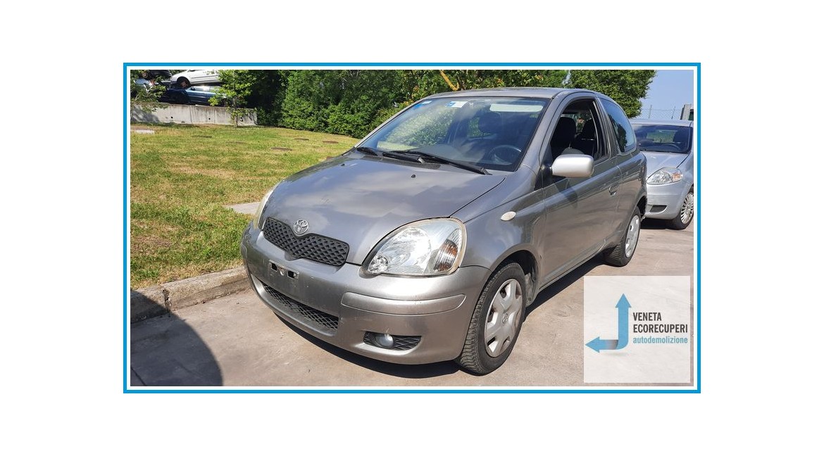 TOYOTA YARIS FRP del 2003 parti usate e ricambi