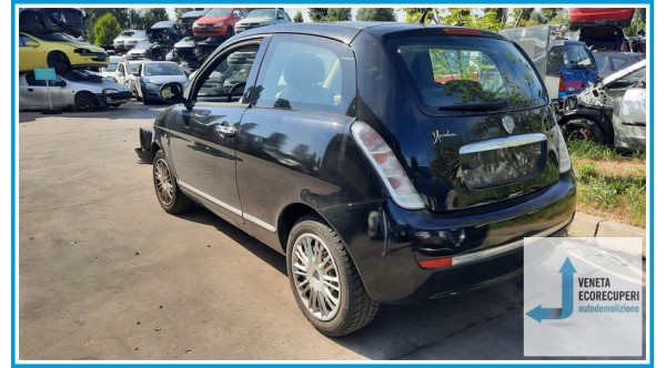 LANCIA YPSILON TI del 2010 parti usate e ricambi