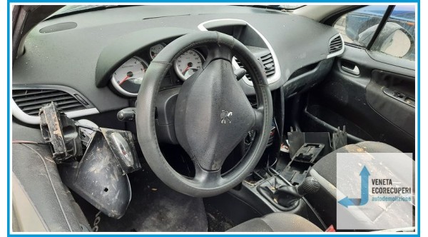 PEUGEOT 207  del 2009 parti usate e ricambi