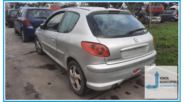 PEUGEOT 206  del 2004 parti usate e ricambi
