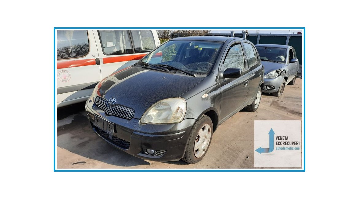 TOYOTA YARIS FRP del 2003 parti usate e ricambi