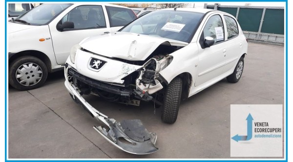 PEUGEOT 206 Plus  del 2010 parti usate e ricambi