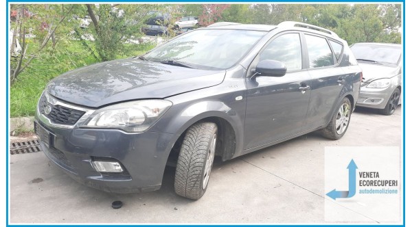 KIA CEE'D  del 2011 parti usate e ricambi