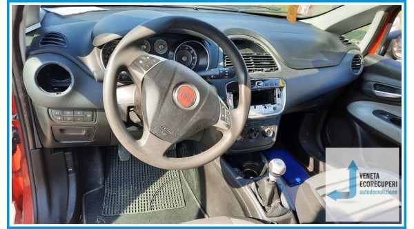 FIAT PUNTO EVO 3J del 2010 parti usate e ricambi
