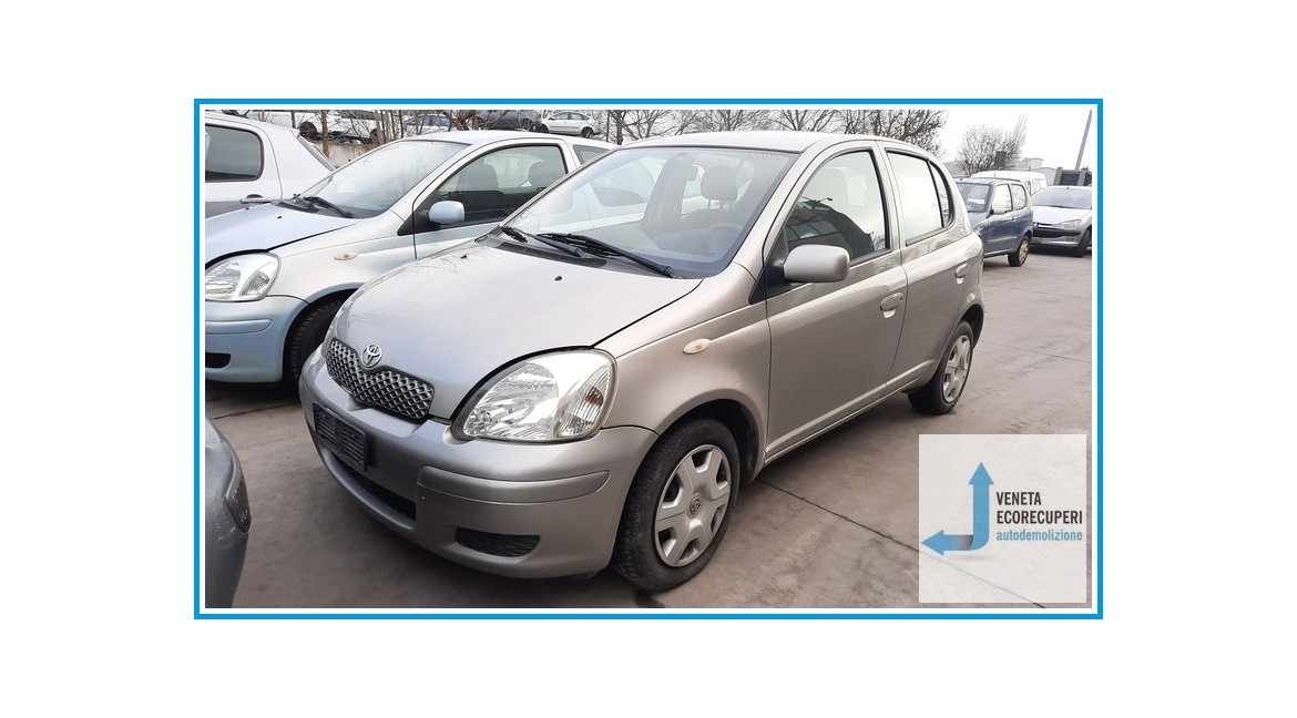 TOYOTA YARIS FRP del 2004 parti usate e ricambi