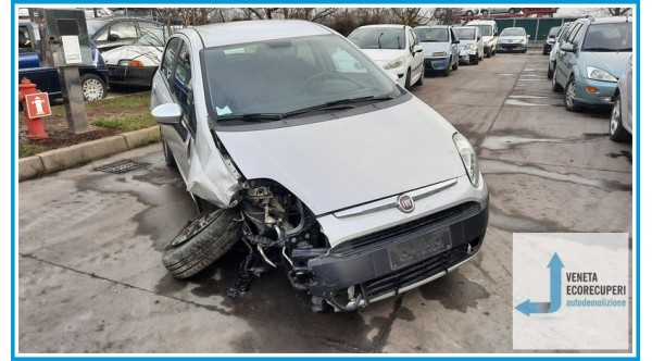 FIAT PUNTO EVO 3J del 2012 parti usate e ricambi
